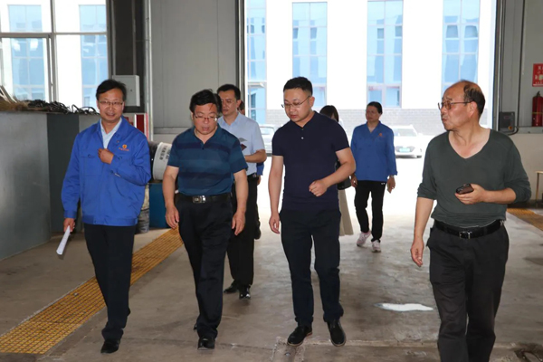 市委统战部调研丰收公司生产经营及复工复产工作(图1) 市委统战部调研丰收公司生产经营及复工复产工作(图1)